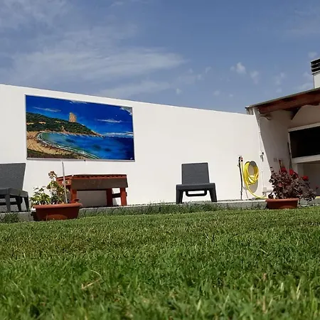 Ibisco Сasa de vacaciones Tertenìa